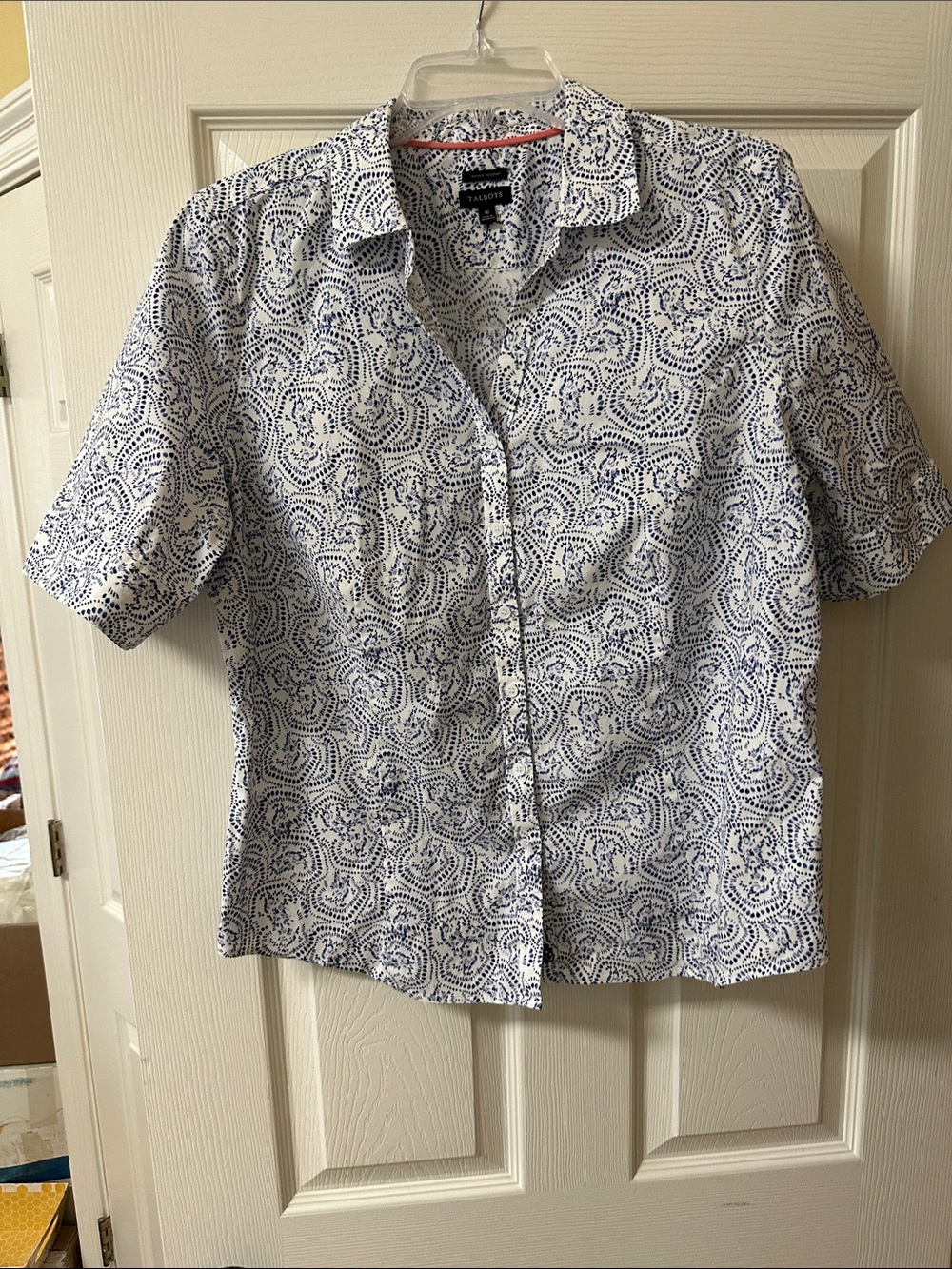 Talbots White and Navy Paisley Short Sleeve Button-Up Blouse